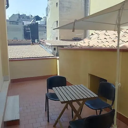 - Centro Storico Apartamento Catânia